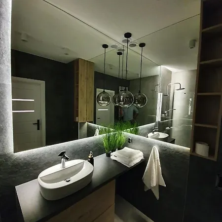 Nowy Apartament 58 Z Klimatyzacja Apartment *